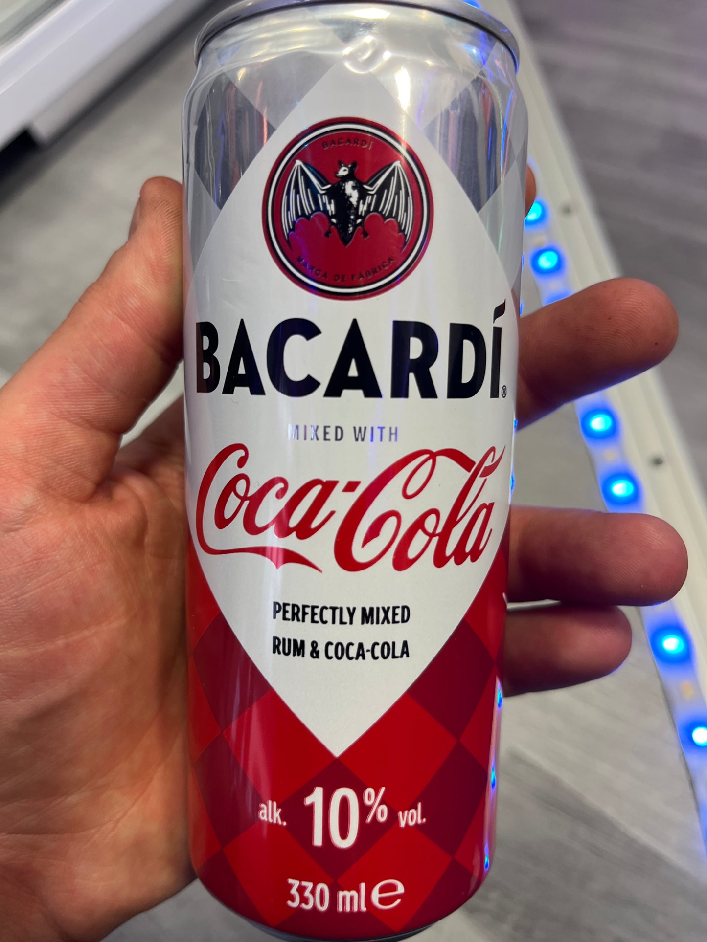 Bacardi Cola, 0,33 l Dose 